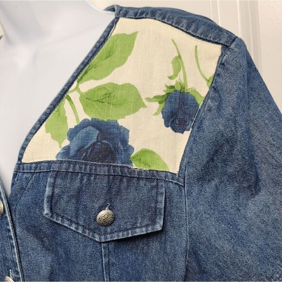 Vintage ON THE VERGE Top - Picture 2 of 9